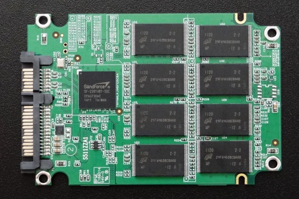 Максимальная память ssd. Память SSD для ноутбука. Et2221a SSD. Виды SSD. Таблица конфигурации для контроллеров SANDFORCE 2281.