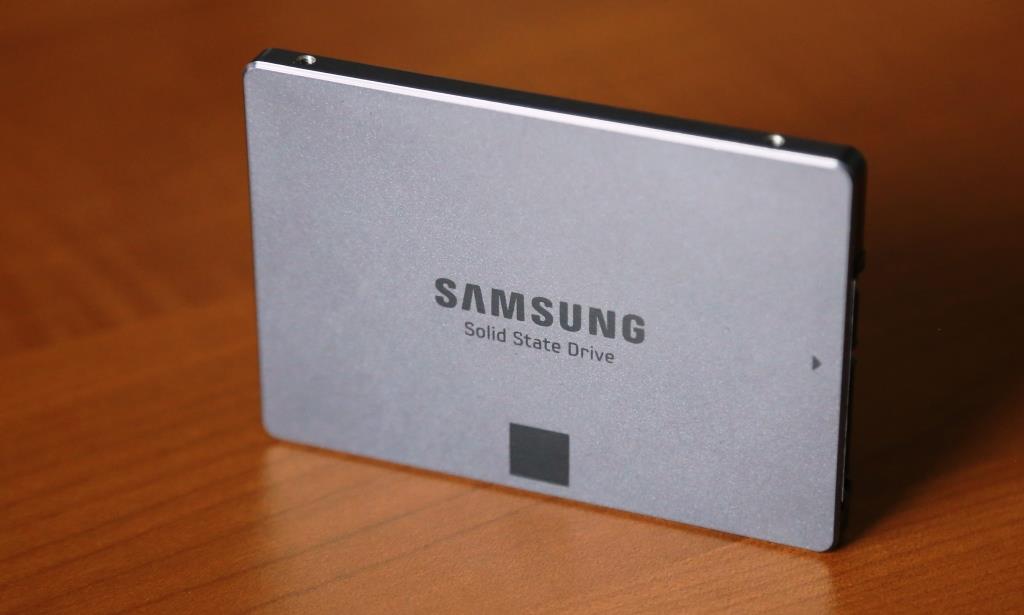 Samsung EVO 840 1TB SSD Standing