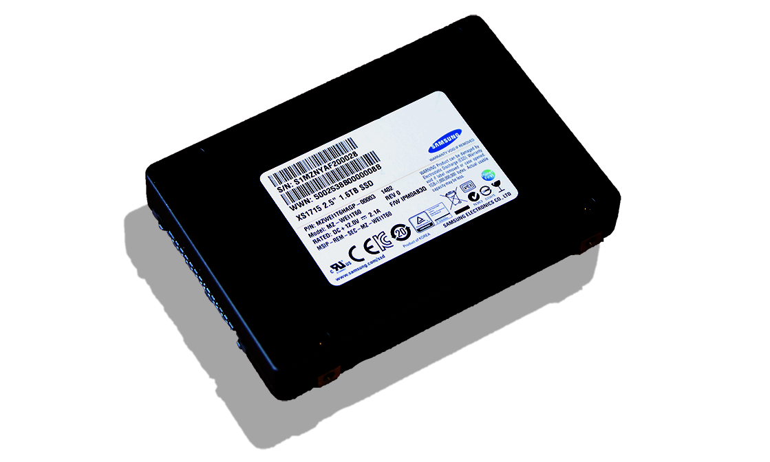 Samsung XS1715 1.6GB NVMe SSD 3x5 Angled