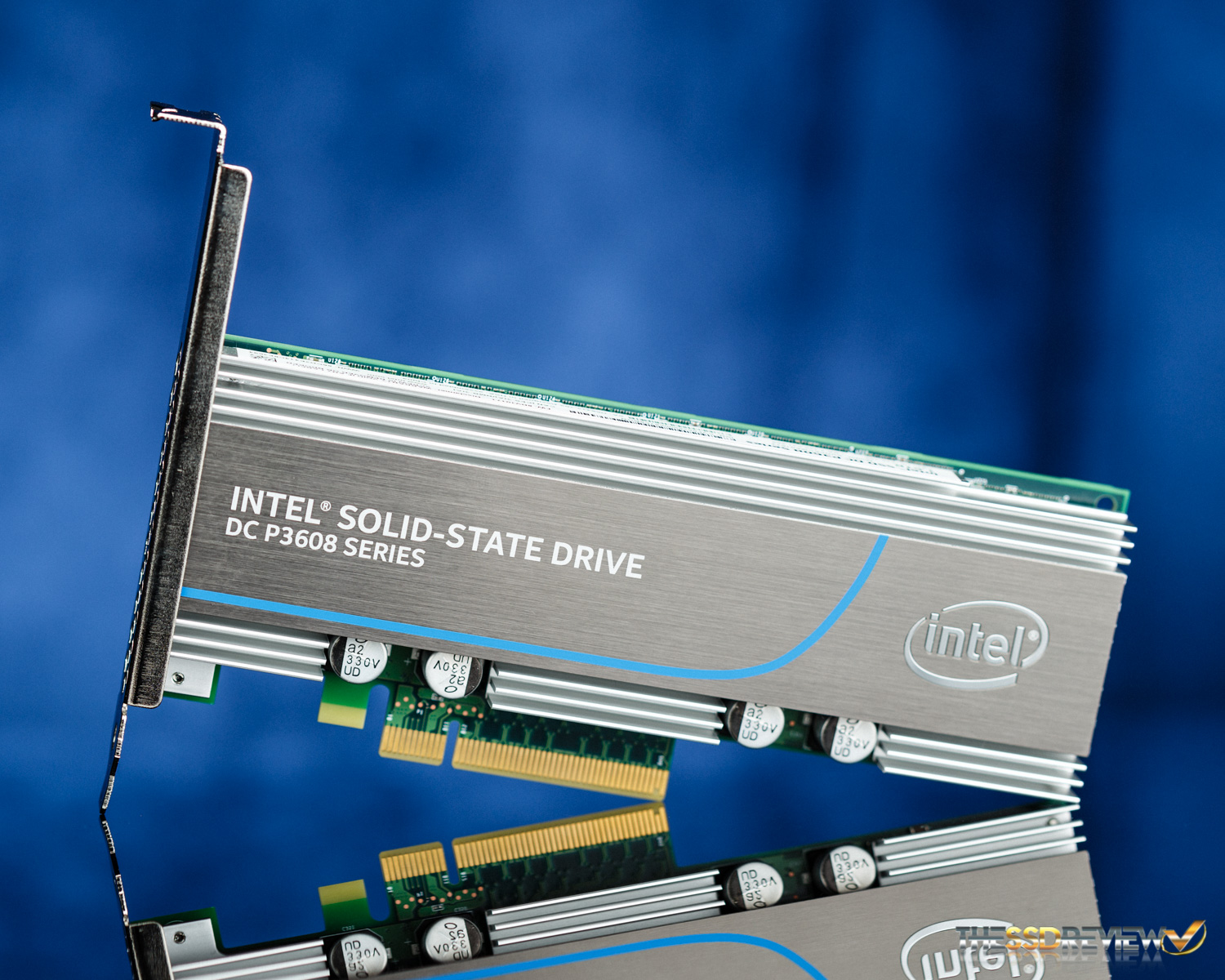 Intel graphic 3600. SSD Intel p3600. Intel® SSD DC p3600 Series. Intel NVME SSD. Intel Solid State Drive.