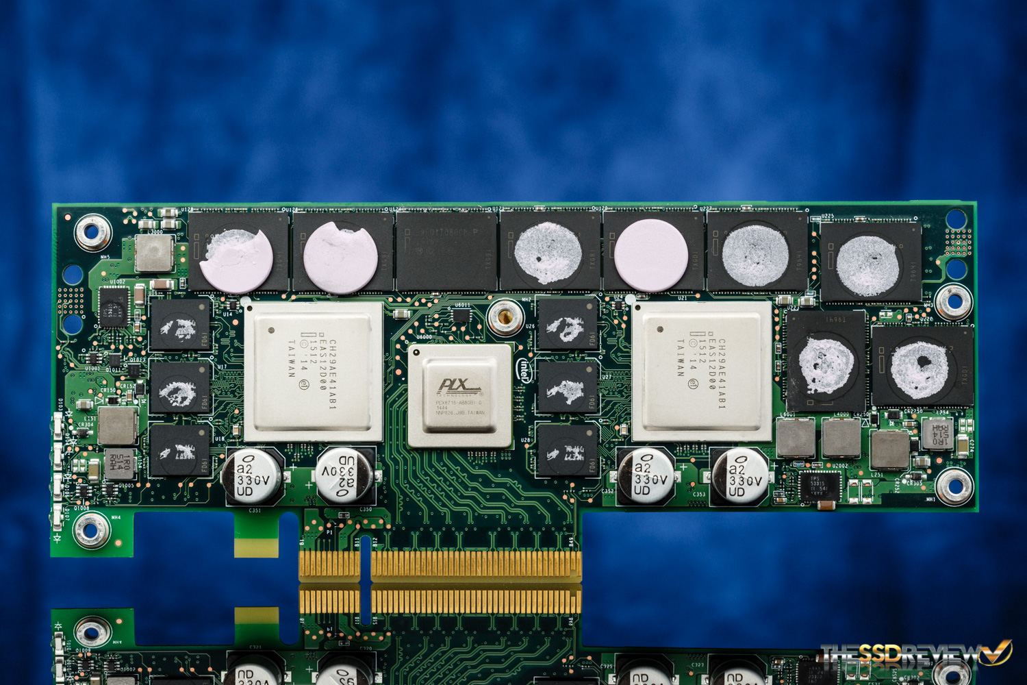 Интел 3600. Накопитель SSD Intel DC p3605. Bdcom p3608-2te. SSD DC p4608 Series. Самый быстрый SSD.
