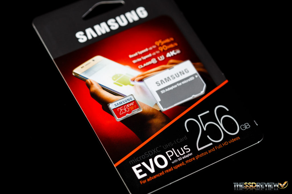 Samsung EVO Plus microSDXC 256GB Angle