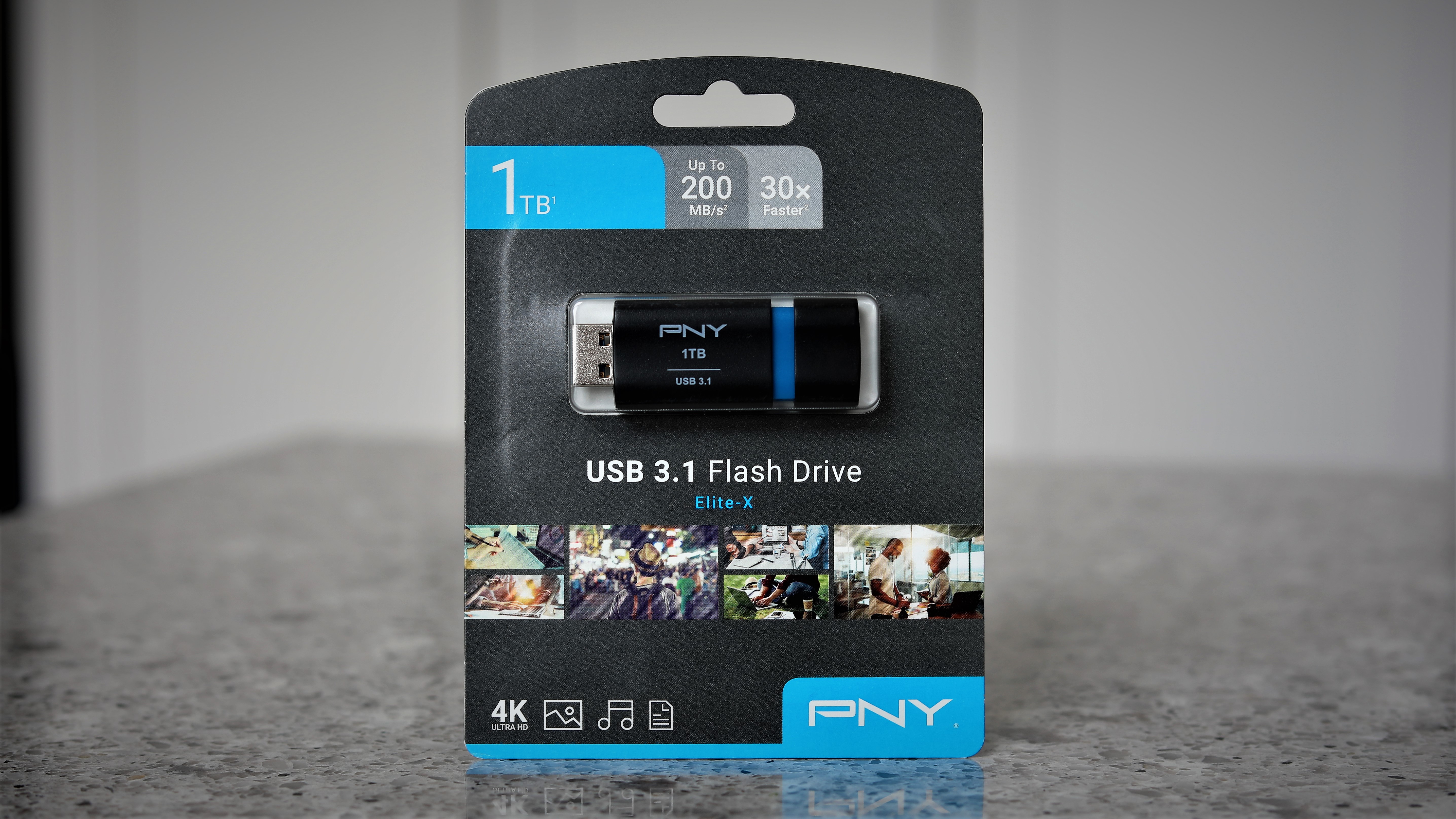 PNY 128GB Elite-X Fit USB 3.1 Flash Drive - 200MB/s