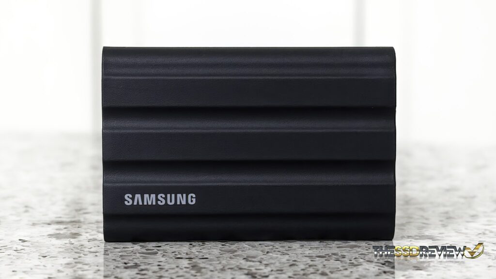 パイネ　Samsung T7 Shield 4TB SSD ￥60,640 Samsung Introduces 4TB Capacity of Rugged T7 Shield Portable SSD